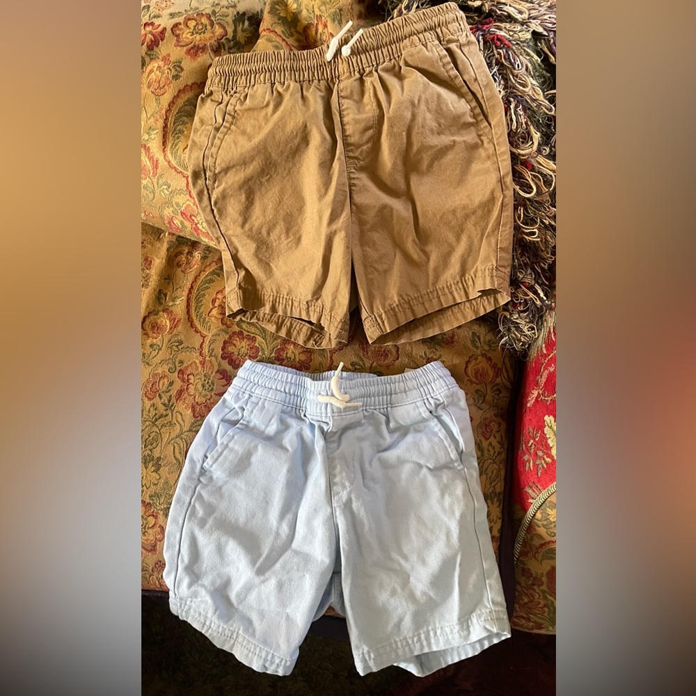 Old navy 3T shorts duo (2pack) light blue and light brown